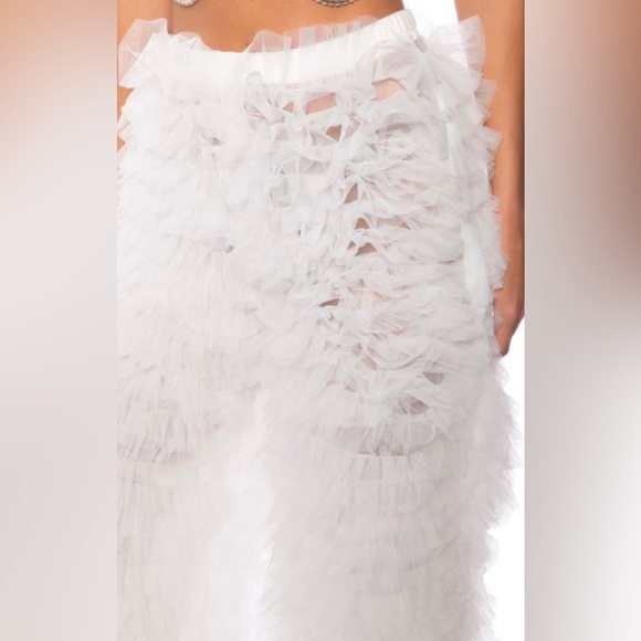 AKIRA Size Small White Virgo Layering Top & Main Character Tulle 2pc Set - Picture 9 of 15